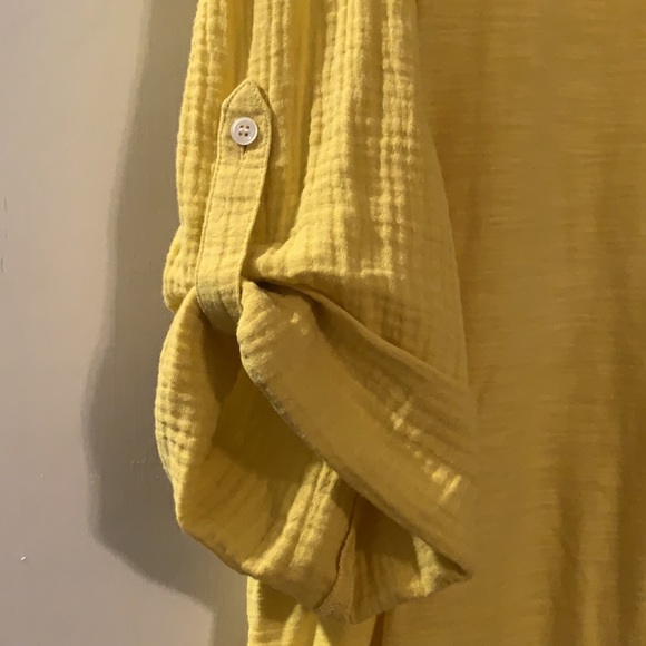 Westbound from Dillards size large gauze roll tab sleeves - Picture 2 of 4